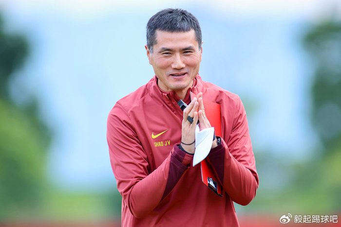 邵佳一公开冲击世界杯目标，直言团队拼搏是底