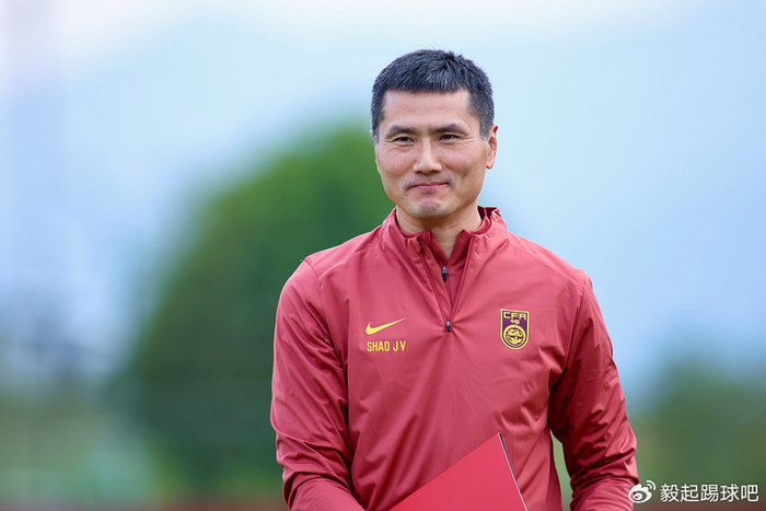邵佳一公开冲击世界杯目标，直言团队拼搏是底