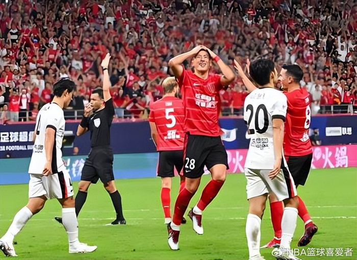 姚夏携手约翰阿洛伊西助蓉城领跑中超