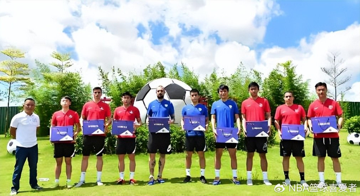 姚夏携手约翰阿洛伊西助蓉城领跑中超